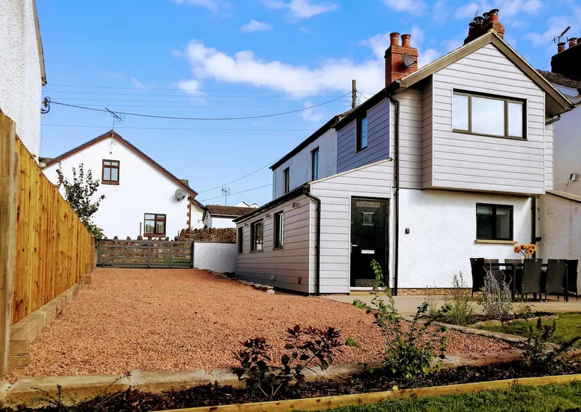 Bowkett Cottage - Image 1