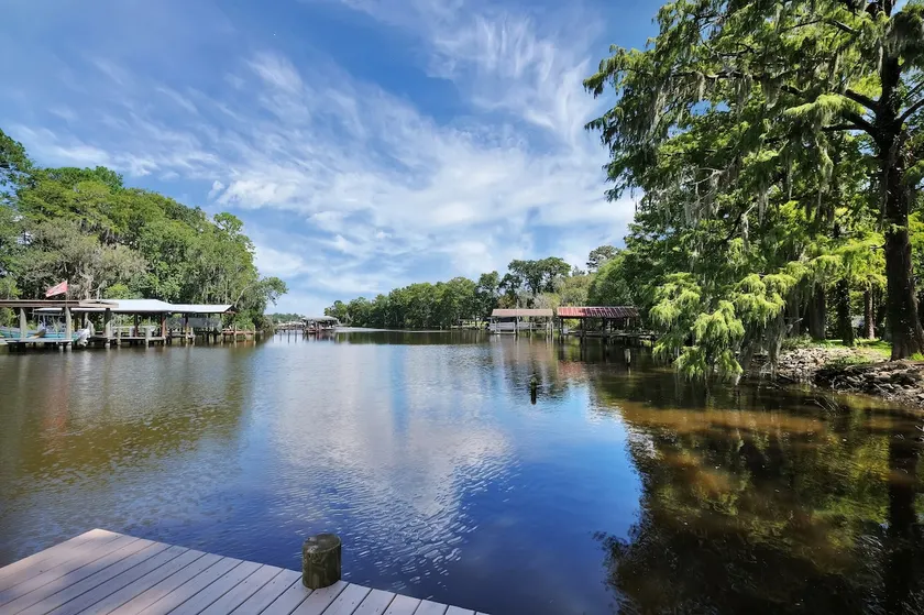 Relaxing Waterfront Cottage. Come Work or Play! - Image 1
