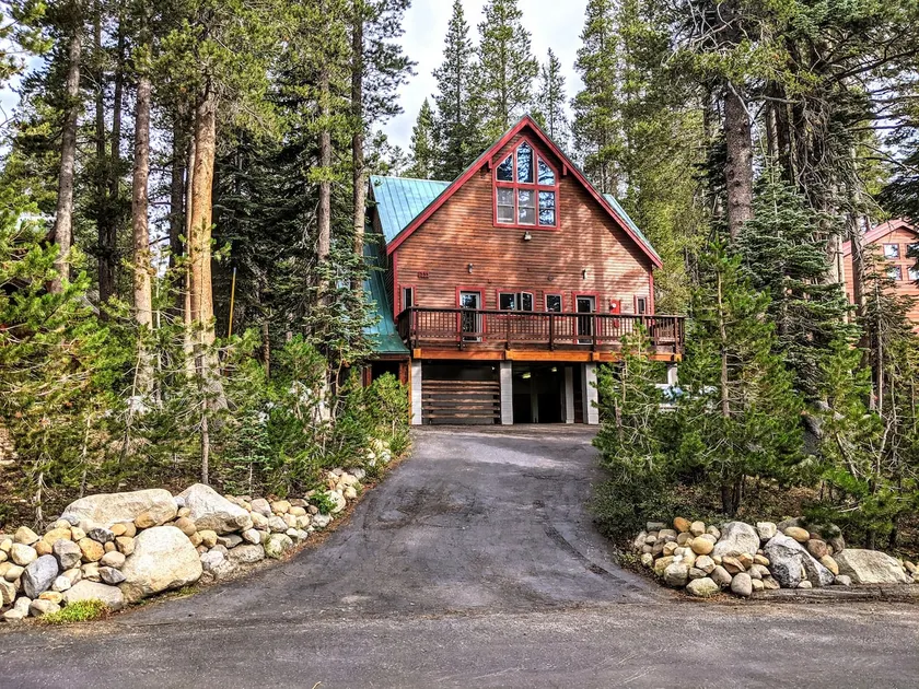 Serene Dacha | Hot Tub & Sauna | Huge Loft - Image 1