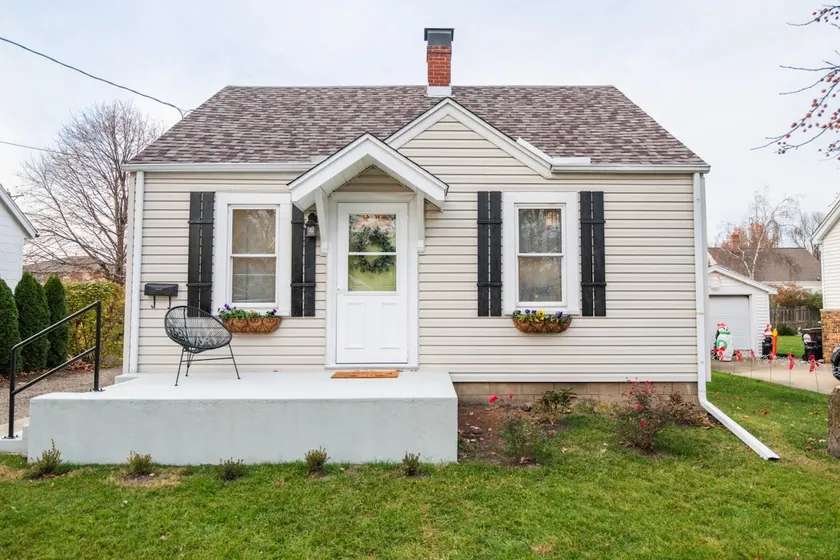 A cozy cottage in Morton - Image 1