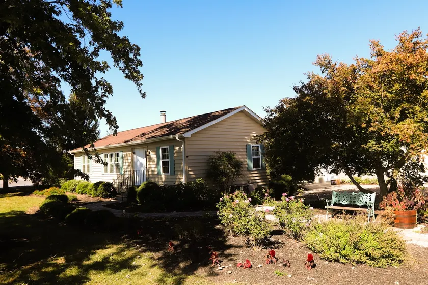 Maplewood - Simply Comfortable, Dog Friendly - Image 1