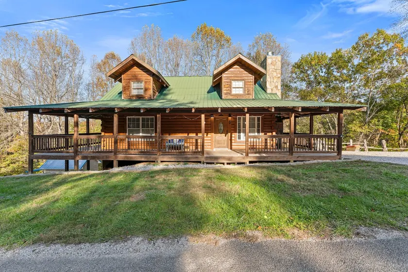 Lake Daze Escape- Entire Cabin on Barren River Lake! - Image 1