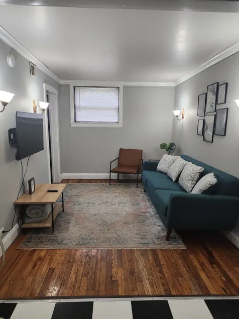 Spacious Apartment in Historic Downtown Building - Image 1