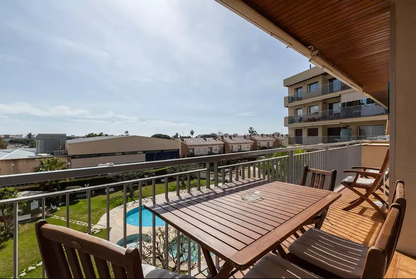 Apartment Muralla in der Nähe von Barcelona und Bahnhof. - Image 1