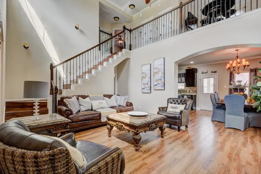 3-Bedroom spacious home with Tea and Herb garden - Image 1