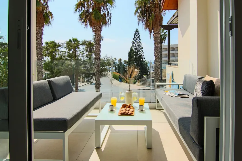 Phaedrus Living Seaview Flat Limnaria 154 - Image 1
