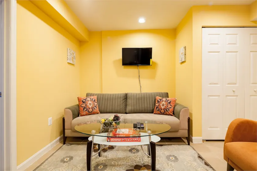 Lovely 2br Rental Unit - Image 1