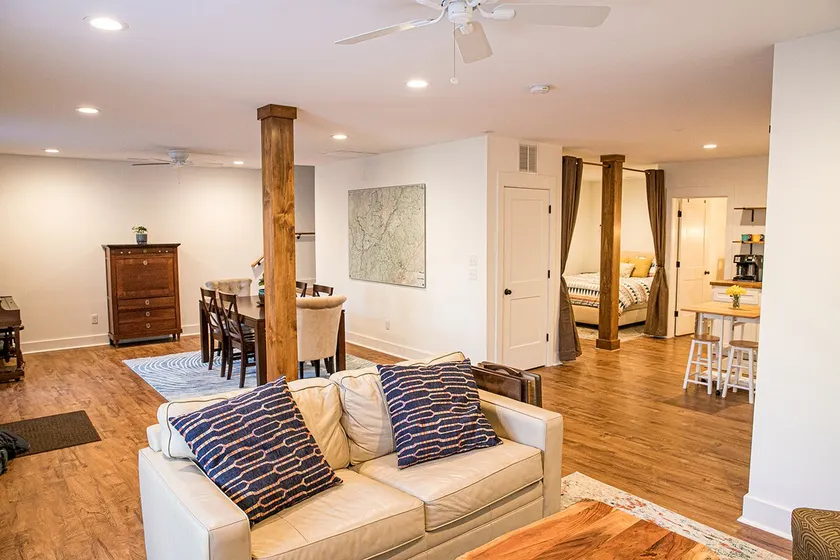 Spacious Studio- Convenient to Hiking and Biking - Image 1