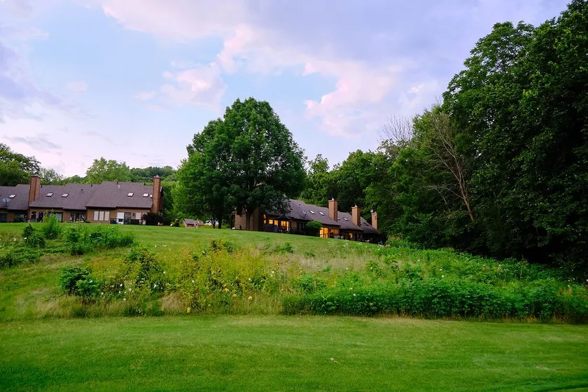 Cozy Townhome on Golf Course, Pet friendly - Image 1
