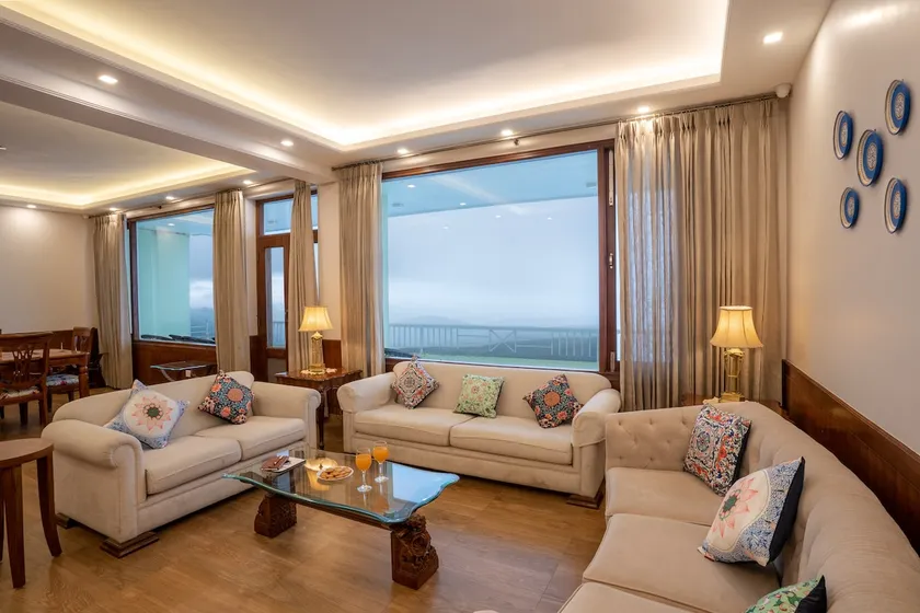Hostie Mystica Premiere - Huge 3BHK Luxury home with Himalayan Views - Image 1