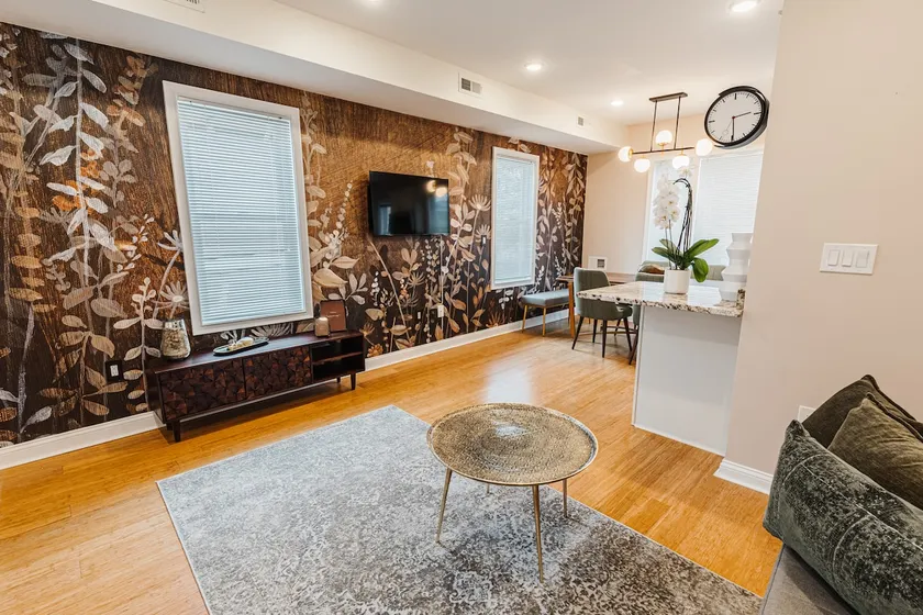 The Inn at Newton Highlands, Suite 2, Apartment-Hotel - Image 1