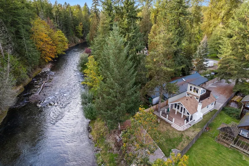 The River House ~ Maple Valley - Image 1