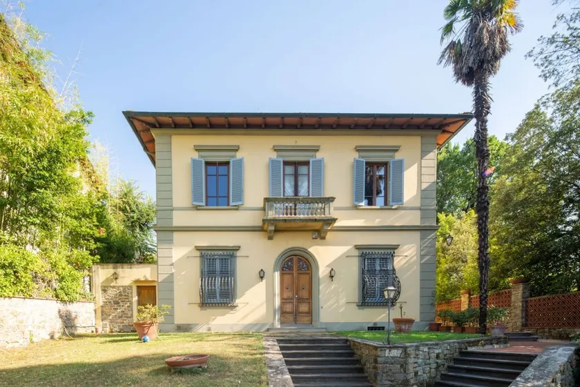 Villa Lia - Apartment in Villa with private garden and Pool - Image 1
