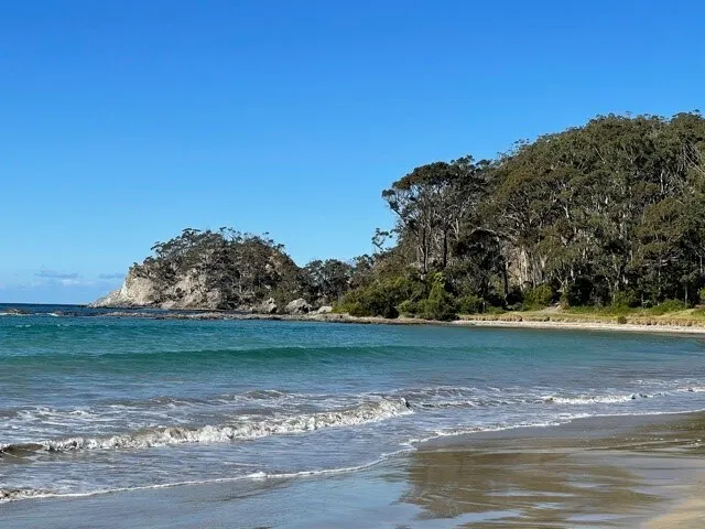 Family-friendly townhouse, 3 mins walk to beach - Image 1
