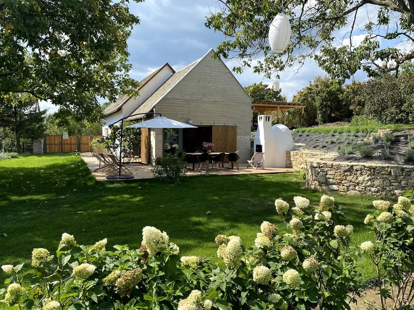 Almond garden, House with oven - Image 1
