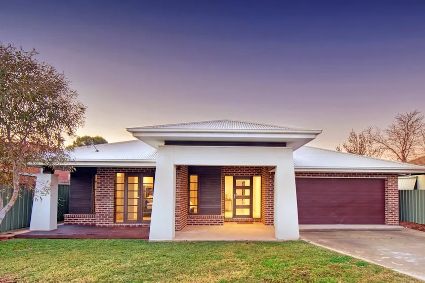 Modern Spacious Entire Home Wagga - Image 1