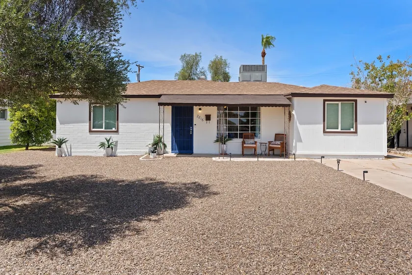 Cozy 3-Bedroom Home with Brand New Pool! - Image 1