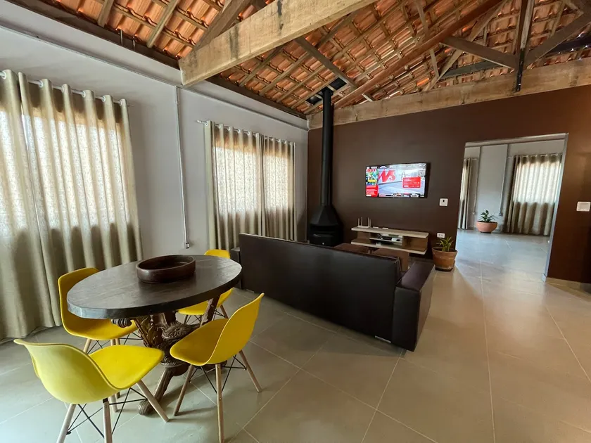 Spacious and comfortable loft with fireplace and garden. - Image 1