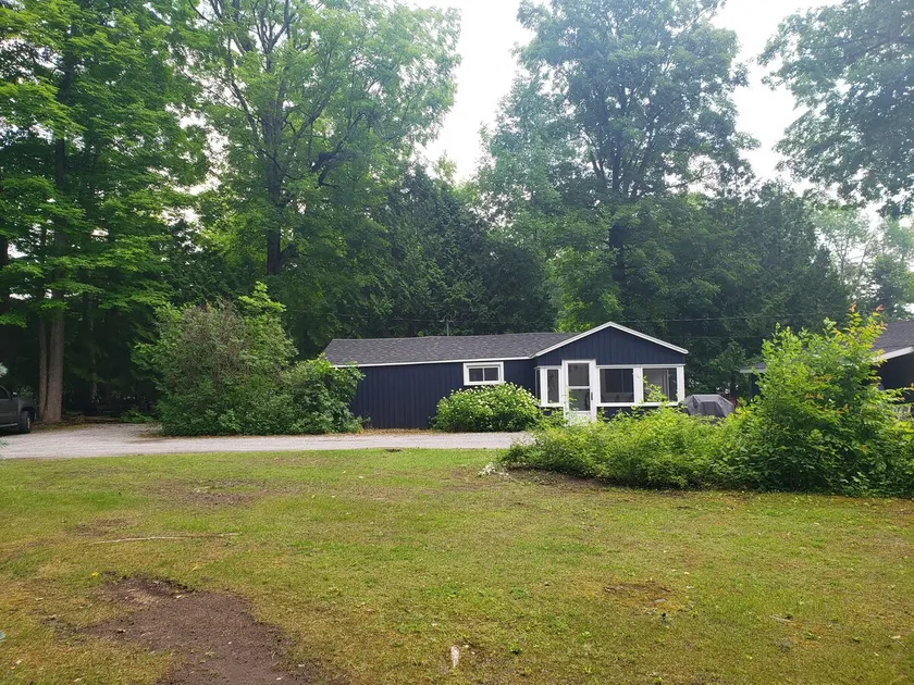 Newly Renovated 3 Bedroom Cabin on the lake! - Image 1
