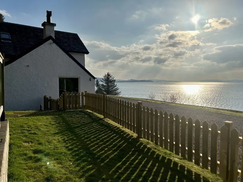 Craigneuk near Oban, stunning home with sea views - Image 1
