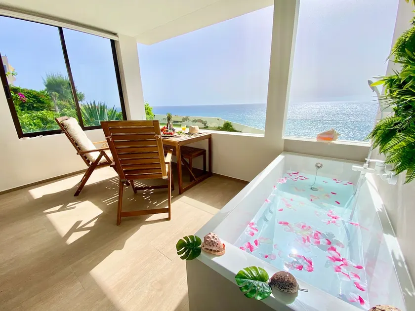 Beautiful Sea View by Olax Rentals - Image 1