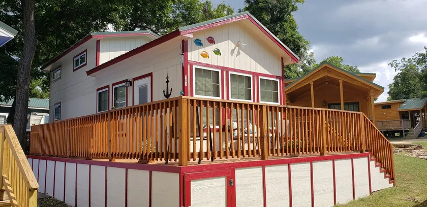 Adorable cabin just 2 minutes walking to the lake - Image 1