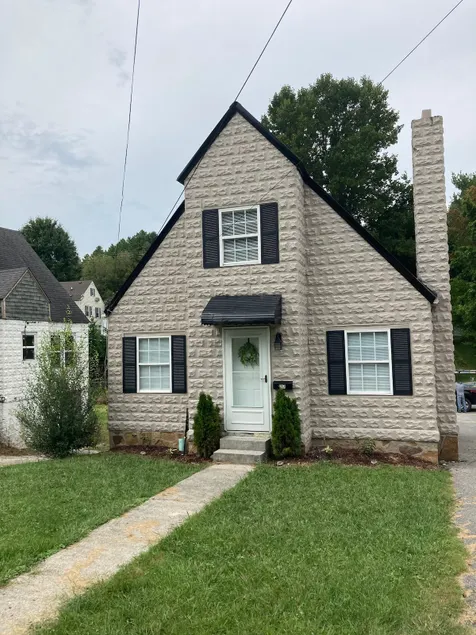 Handy Hospitality Cottage Downtown - Image 1