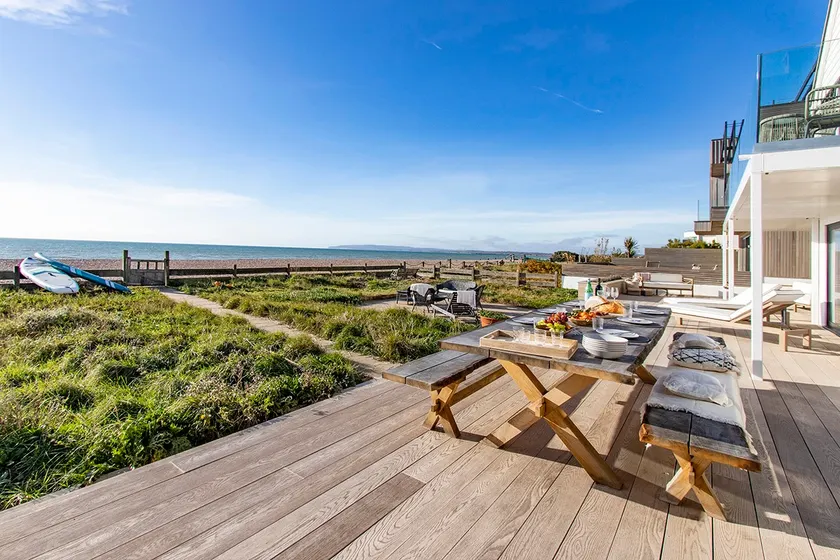 Casa Blanca Beach House, Sleeps 10+2, Camber Sands - Image 1