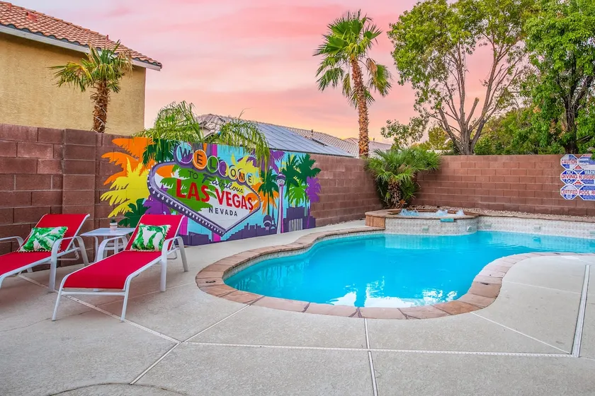 Fun in the Sun - Luxury 4BR Vegas Home w Pool! - Image 1