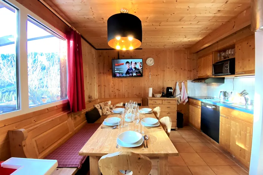 EXCLUSIVE Chalet at over 1250m +STEAM-bath +NETFLIX +very Cozy!! - Image 1