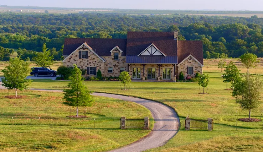 Retreat-Ready Historic North Texas Ranch - Image 1