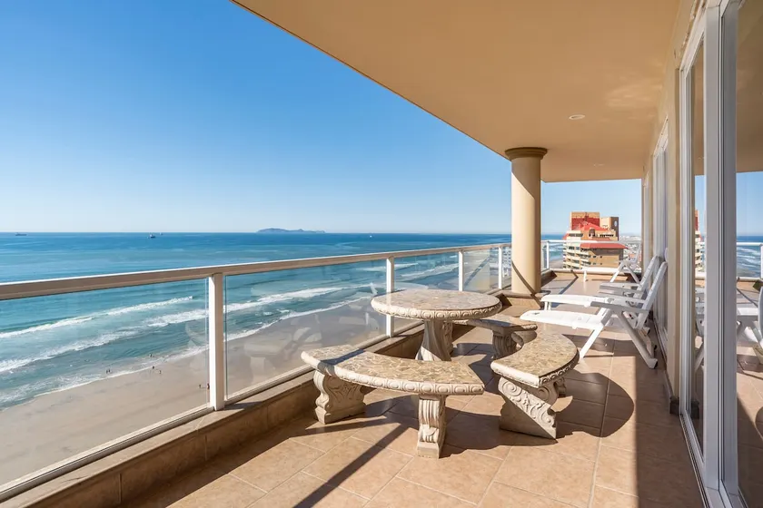 Riviera De Rosarito! 500 Meters to Papas & Beer! - Image 1