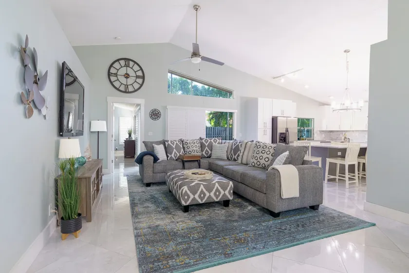 Updated 3 bedroom home near Abacoa - Image 1