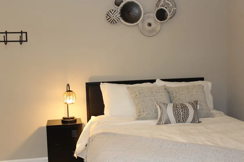 Contemporary Condo - Image 1