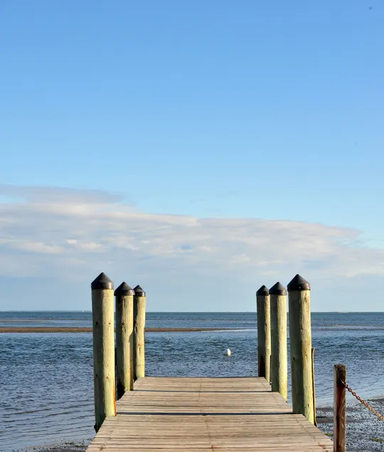 Steps to the Beach, Cozy Year Round Cottage 🐾 Pet Friendly - Image 1