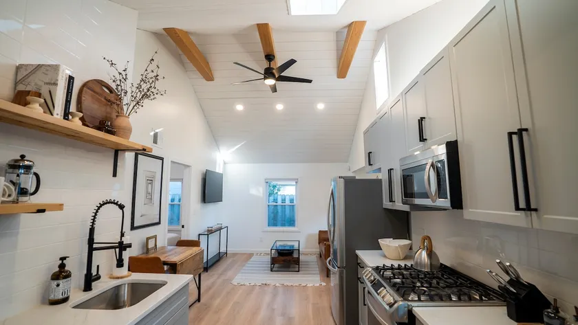 Spectacular Remodeled Home in N Winton Village - Image 1