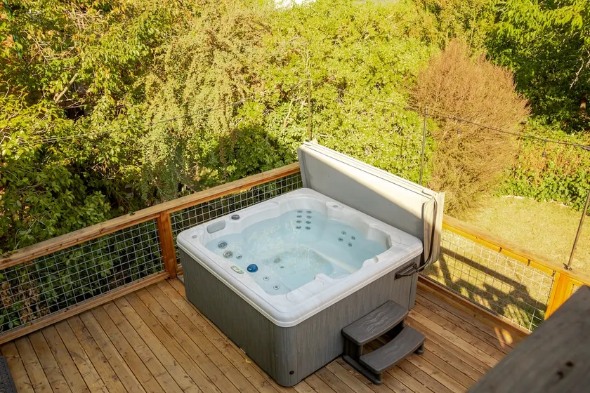 Vino Rio: Russian River Retreat & Private hot tub - Image 1