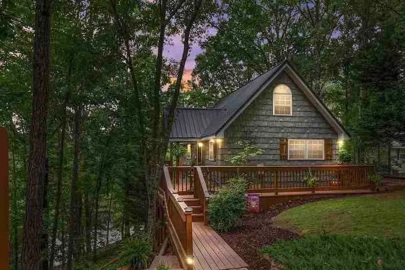 Storybook Cottage on Lay Lake - Kayaks & SUPs - Image 1