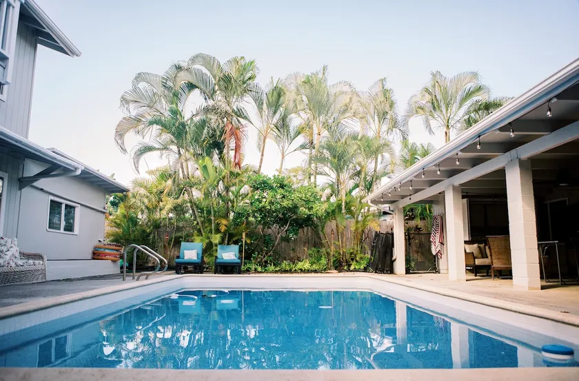 Large updated Kailua home, pool, AC, mins to beach - Image 1