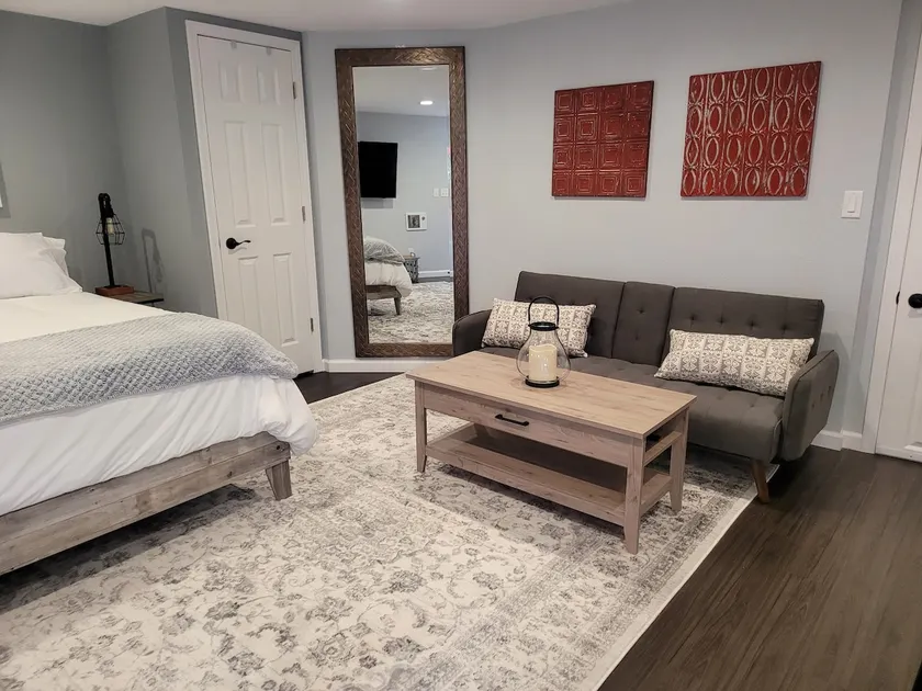 Brand New Studio w. Private Entry + Garden Patio - Image 1