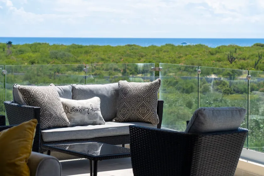 Gorgeous Oceanview 2 King beds 2 pools /near beach - Image 1