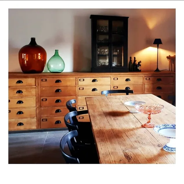 Old stable transformed into a beautiful cottage. - Image 1