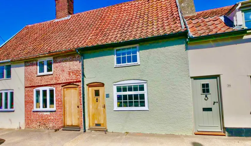 Romantic* Castle on the Hill Cottage *Framlingham - Image 1