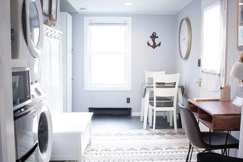 Cozy Private Studio Unit w/ Laundry and Parking! - Image 1