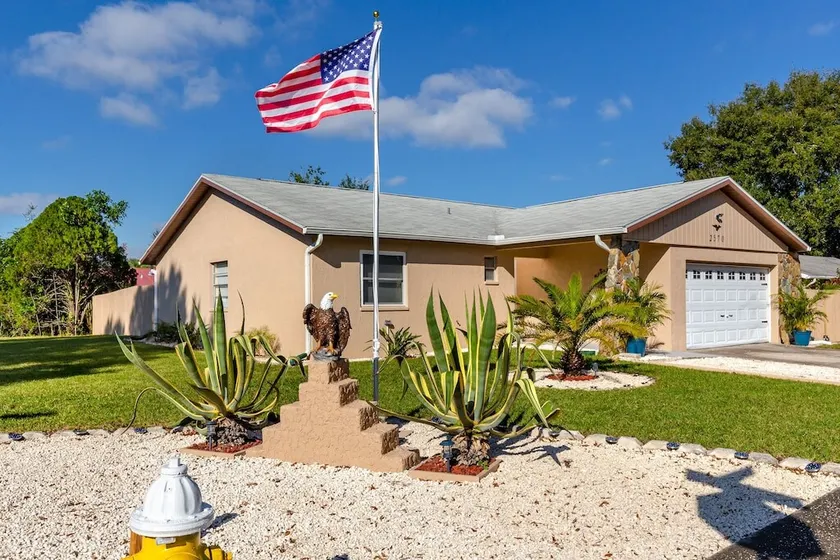 *Harbor Serenity Pool Home 4 Bed/2 Bath Sleeps 9* - Image 1