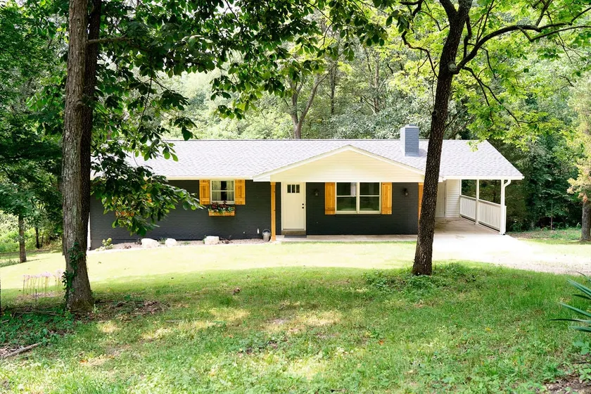 Entire Cottage Nestled in the Woods - Image 1