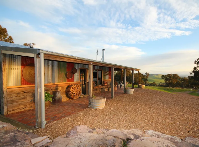 LOCHIEL CABIN - Charming, modern & rustic. - Image 1