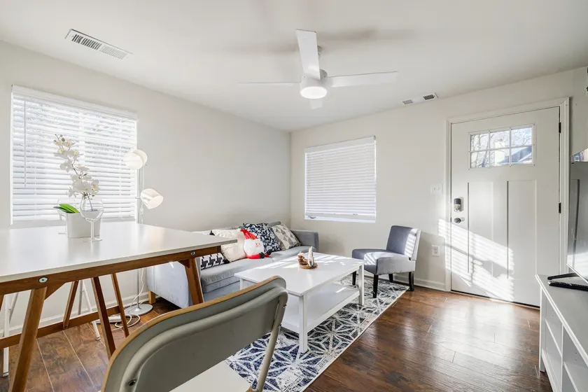 5min-Grant park|Fenced Yard|Parking|Fire Pit&BBQ - Image 1