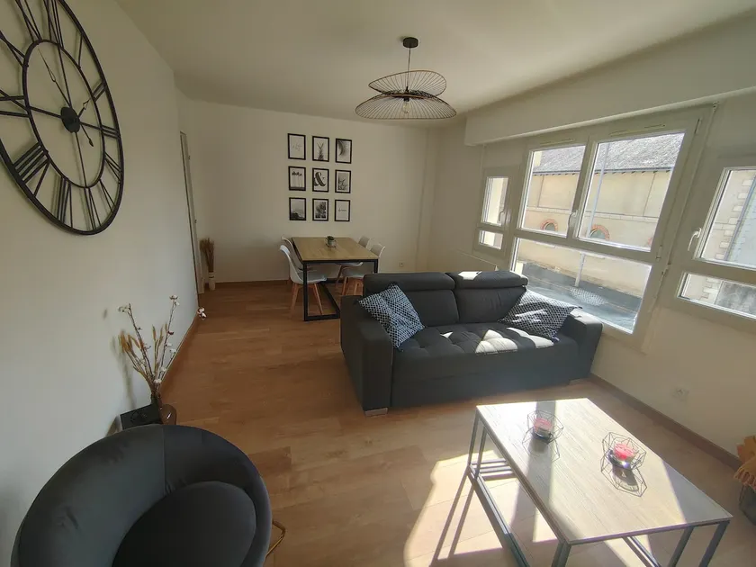 70 m2 apartment Place de la Madeleine - Image 1