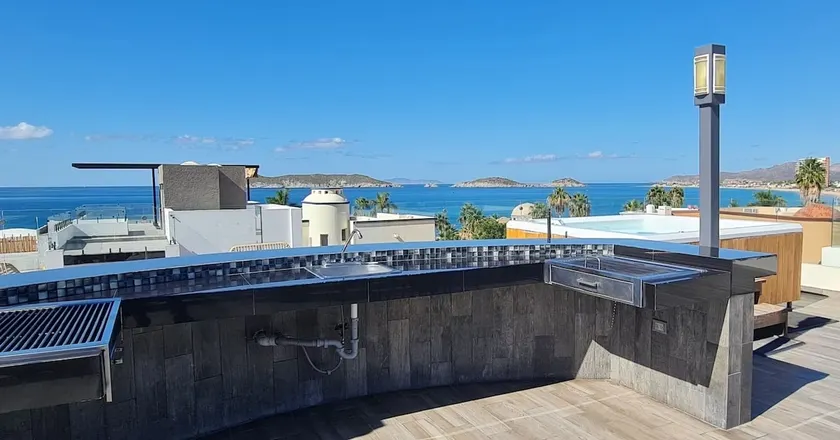 Condo 3 bedrooms 6 beds Smart TV Pool - Image 1